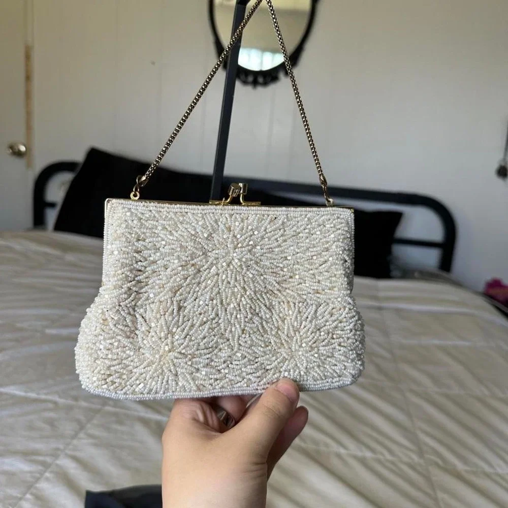 White beaded evening clutch gold hardware kiss lock clasp 1960s y2k vintage